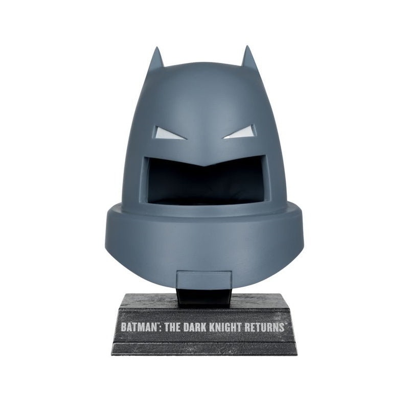 Armoured Batman Dark Knight Returns 1:3 Cowl Replica